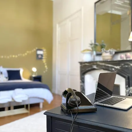 Le Crosne - Parking - Prestige - Calm Appartement *