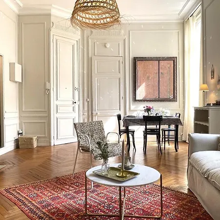 Le Crosne - Parking - Prestige - Calm *