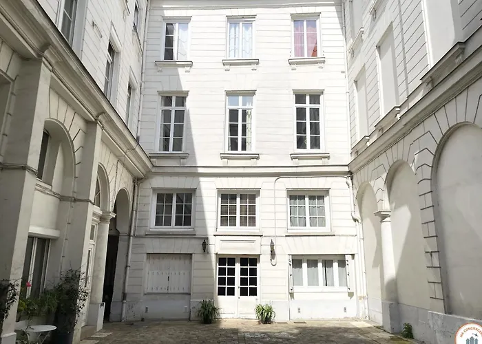 Le Crosne - Parking - Prestige - Calm Rouen