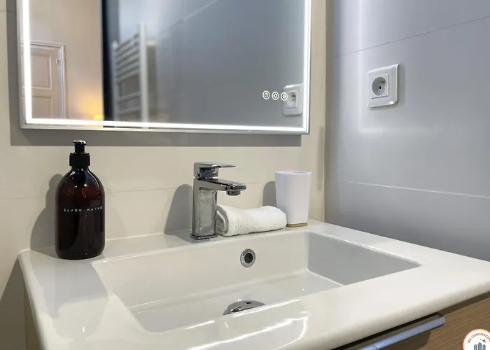 Le Crosne - Parking - Prestige - Calm * Rouen