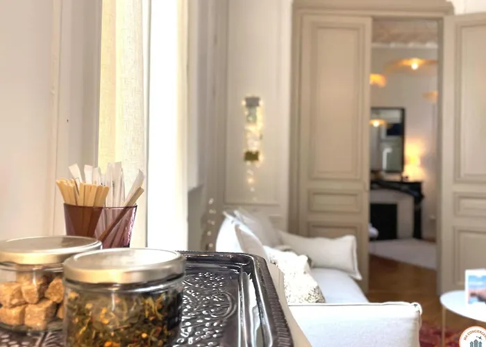 Le Crosne - Parking - Prestige - Calm Appartement