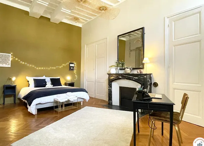 Le Crosne - Parking - Prestige - Calm Appartement *