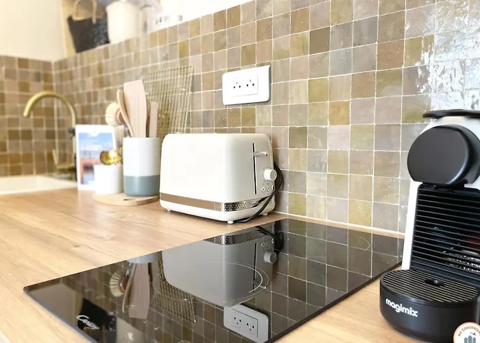 Le Crosne - Parking - Prestige - Calm Apartment *