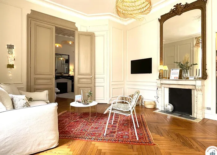 Le Crosne - Parking - Prestige - Calm *